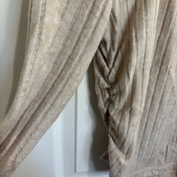 Shein Beige Ribbed Top - Picture 5 of 9